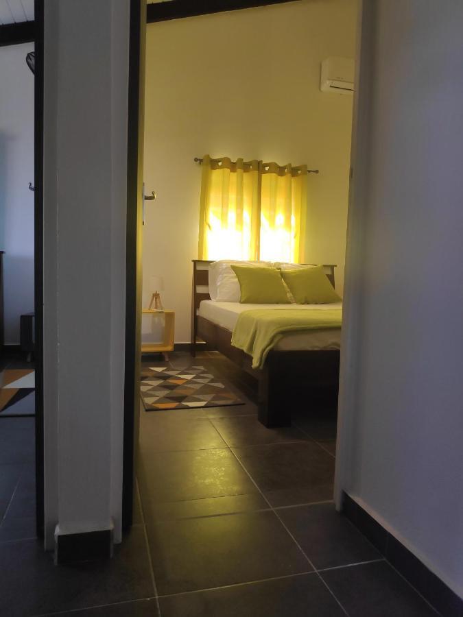 Les Galets Apartment Deshaies Exterior photo